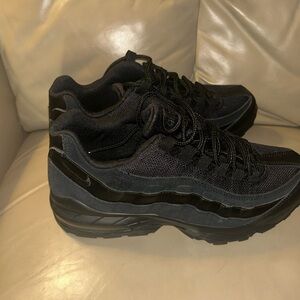 Nike 95 Air Max Trainers